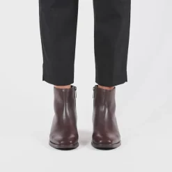 Aquatalia Carisa Black/Brown Best