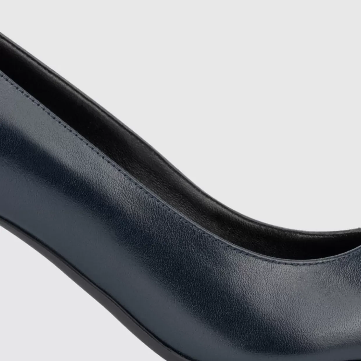 Aquatalia Melina Aq 24/7 Navy Online
