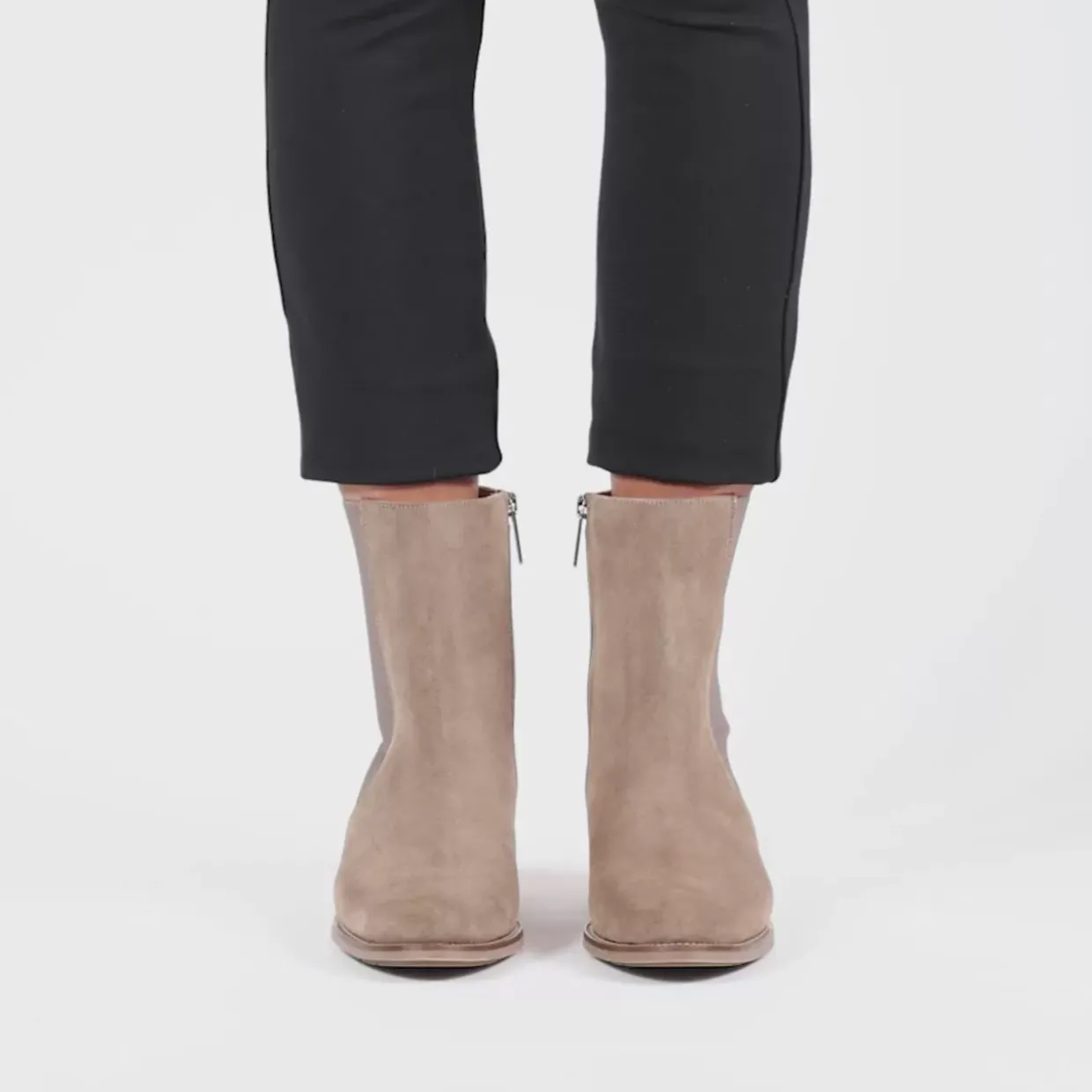 Aquatalia Neve Black Hot