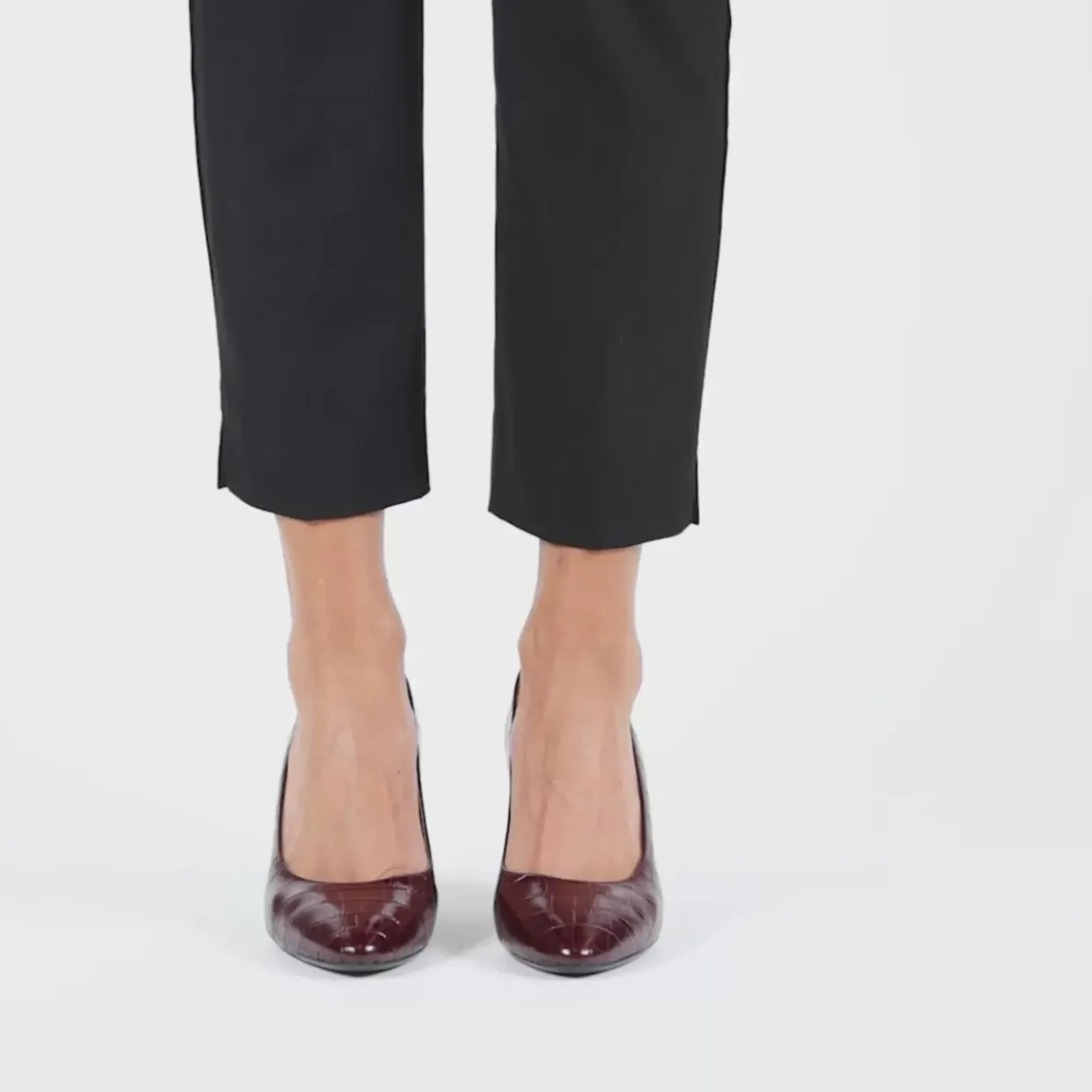 Aquatalia Peony Black Best