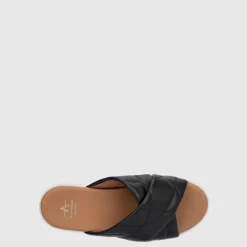 Aquatalia Samanta Black Clearance